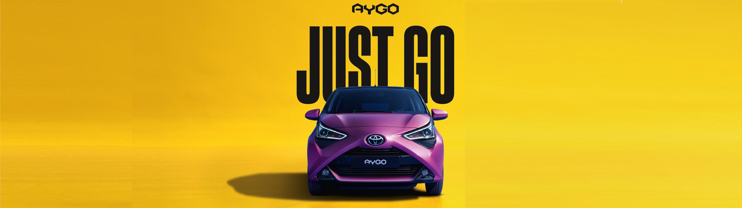 Der neue Toyota Aygo 2018 vor gelbem Hintergrund
